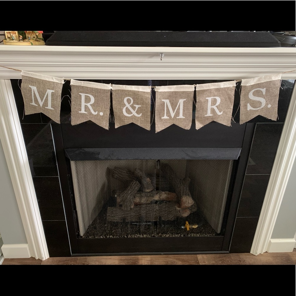 NWT Mr. & Mrs. Burlap Banner